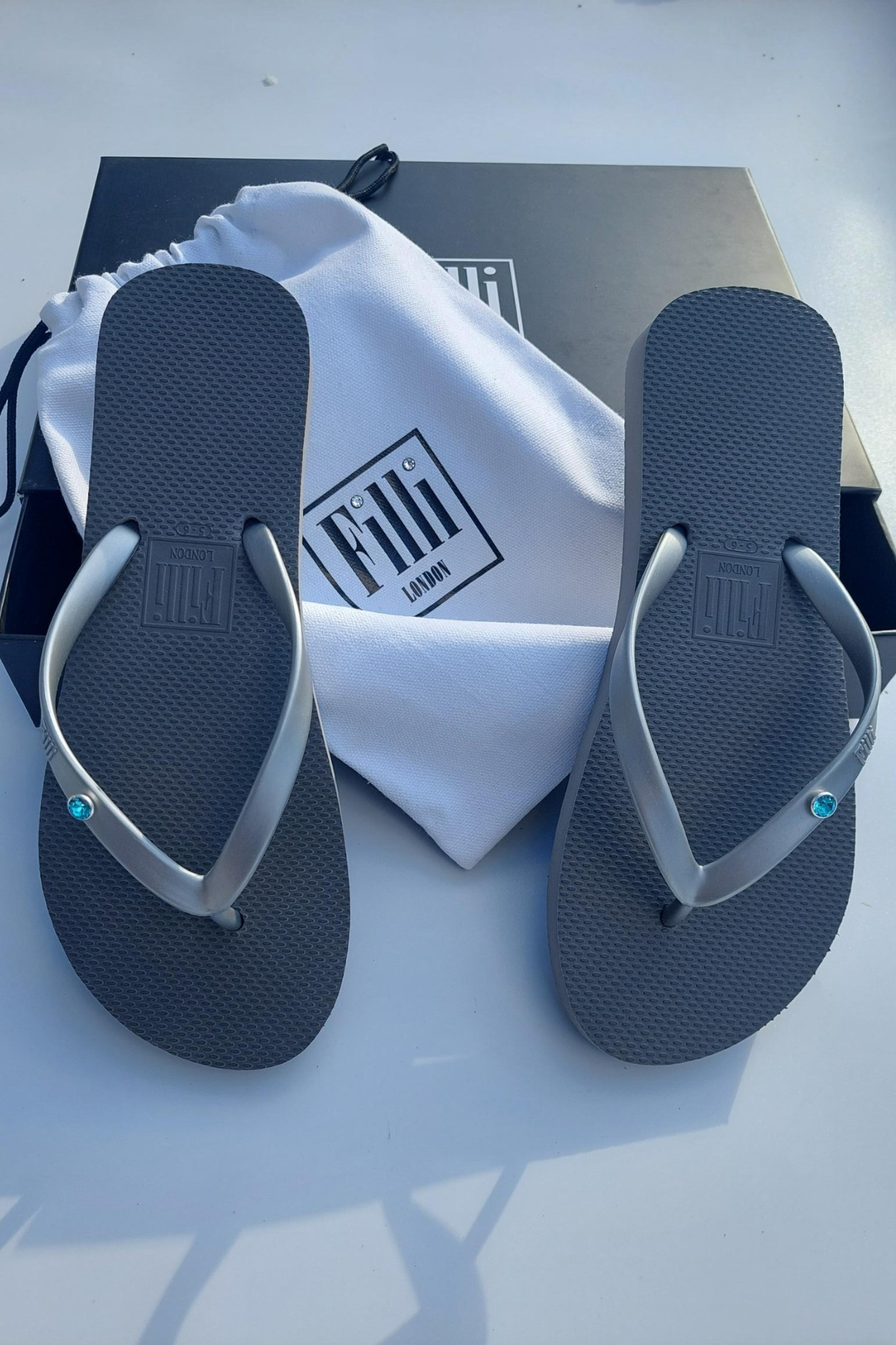 Solitaire Turquoise Luxury Crystal Flip Flops