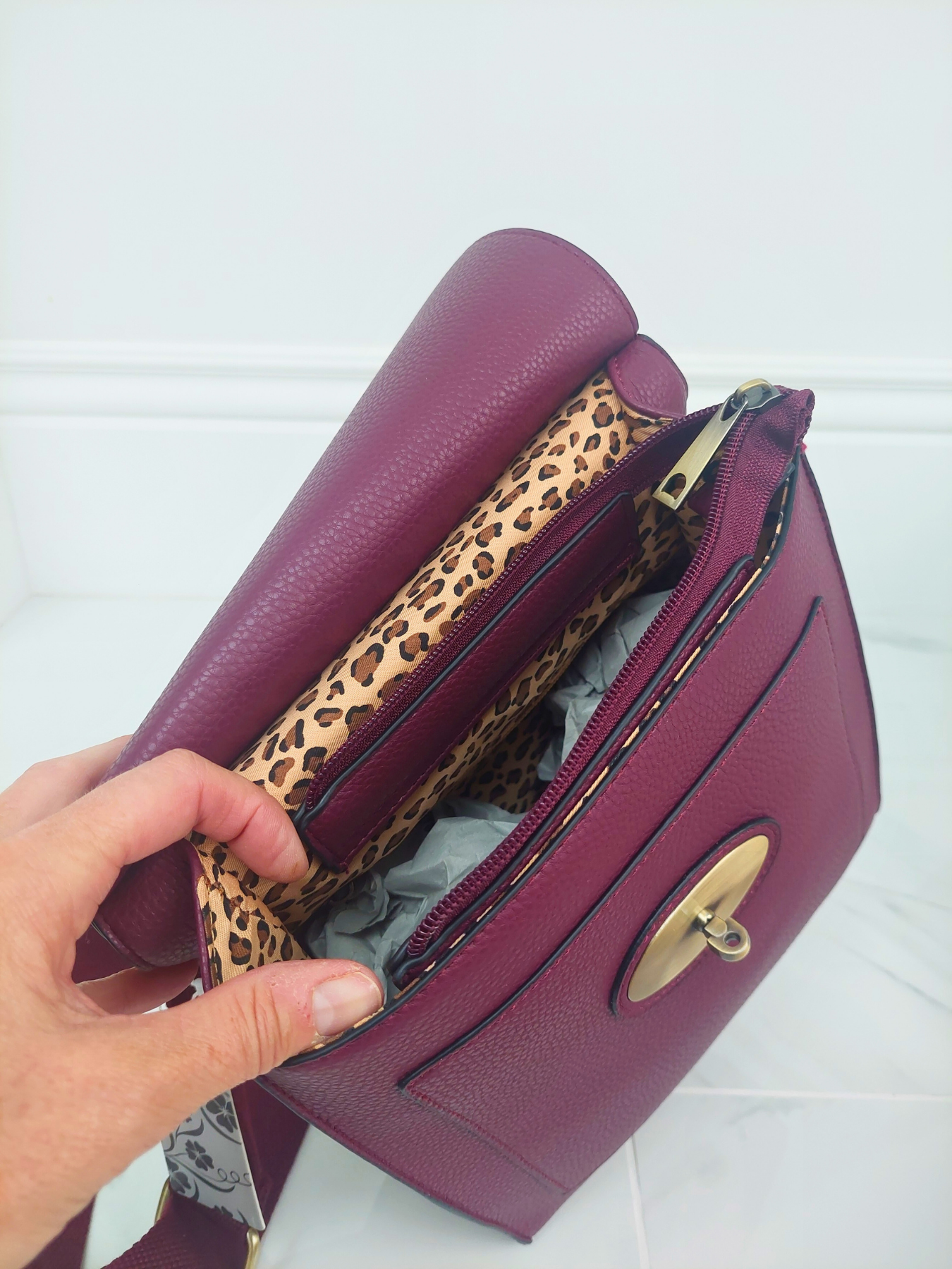 Cross Body Messenger Bag In Wine