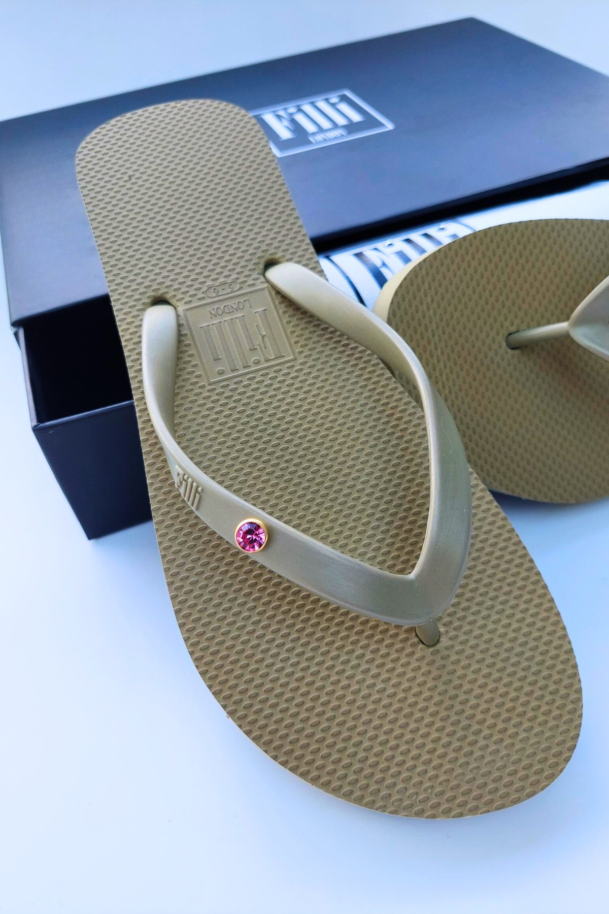Solitaire Golden Rose Luxury Crystal Flip Flops