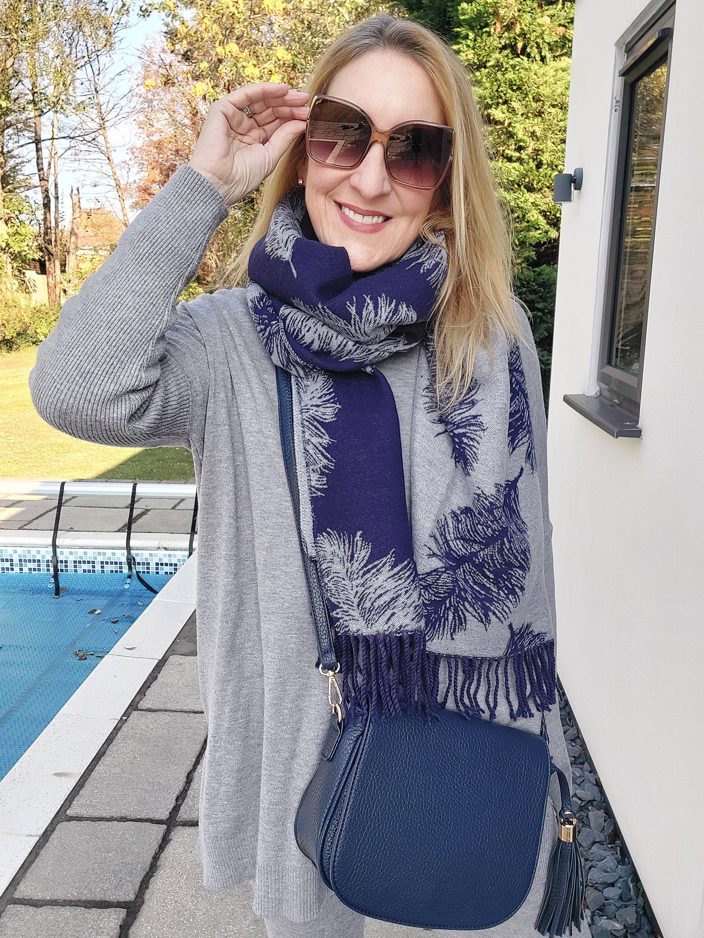 Feather Pattern Reversible Winter Cashmere Wrap Tassel Scarf In Navy Blue