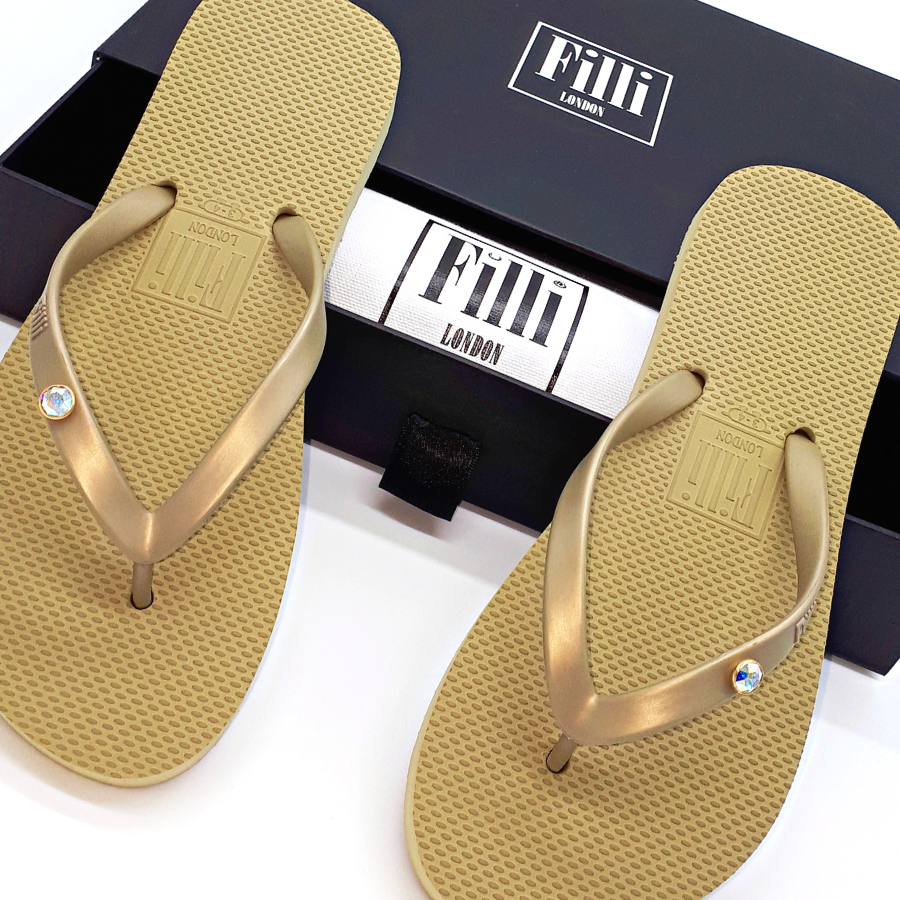 Luxury flip flops 2025