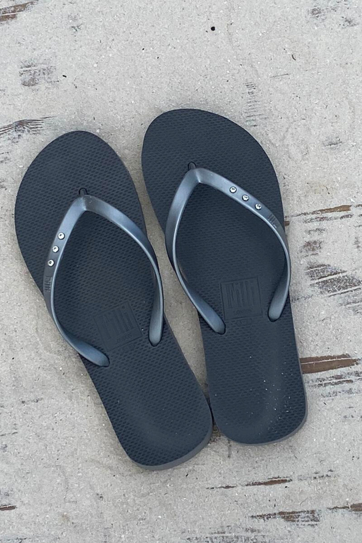St Tropez Crystal Flip Flops In Silver