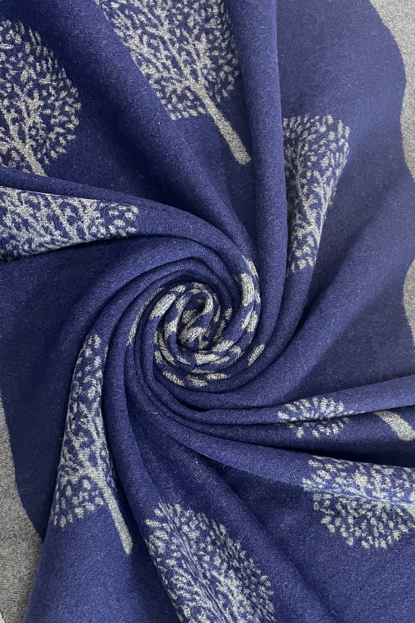 Best Seller⭐Tree Print Reversible Soft Blanket Scarf In Navy