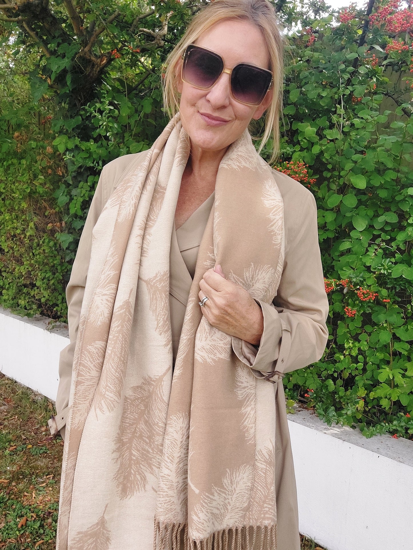 Feather Pattern Reversible Winter Cashmere Wrap Tassel Scarf In Beige