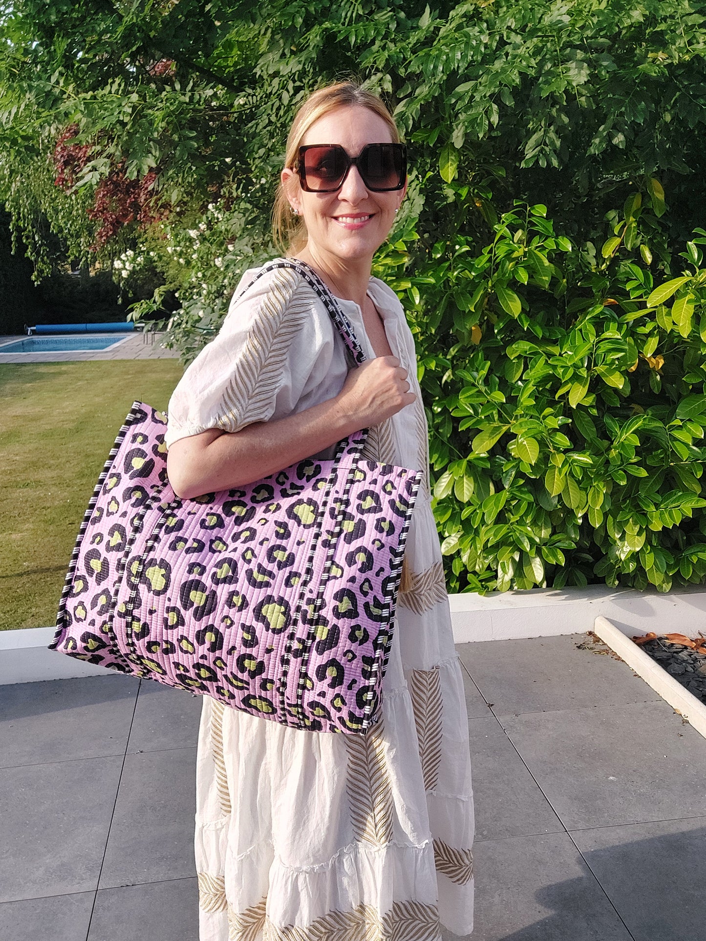 Reversible Quilted Cotton Leopard Print Tote Beach Bag In Pink