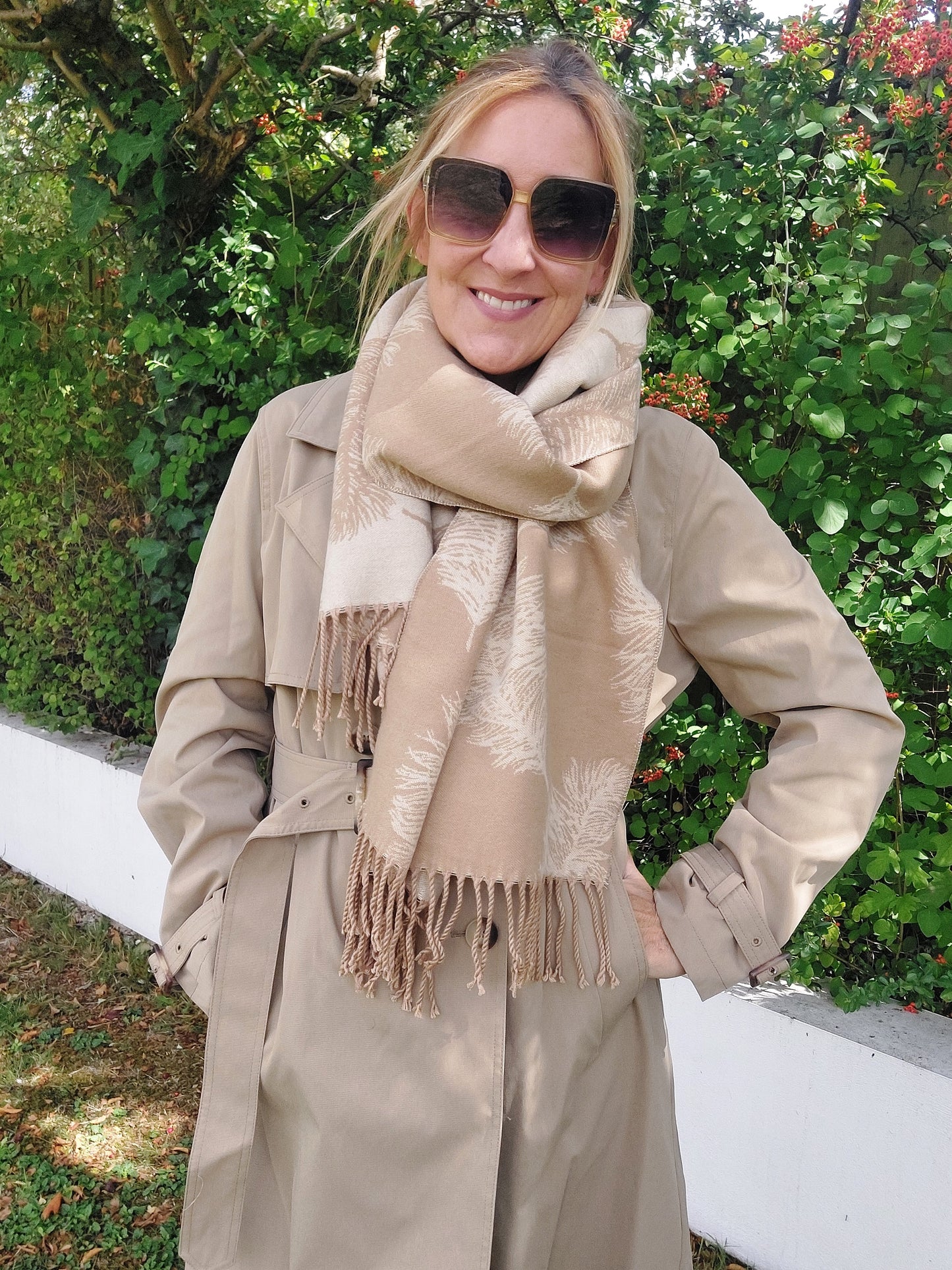 Feather Pattern Reversible Winter Cashmere Wrap Tassel Scarf In Beige