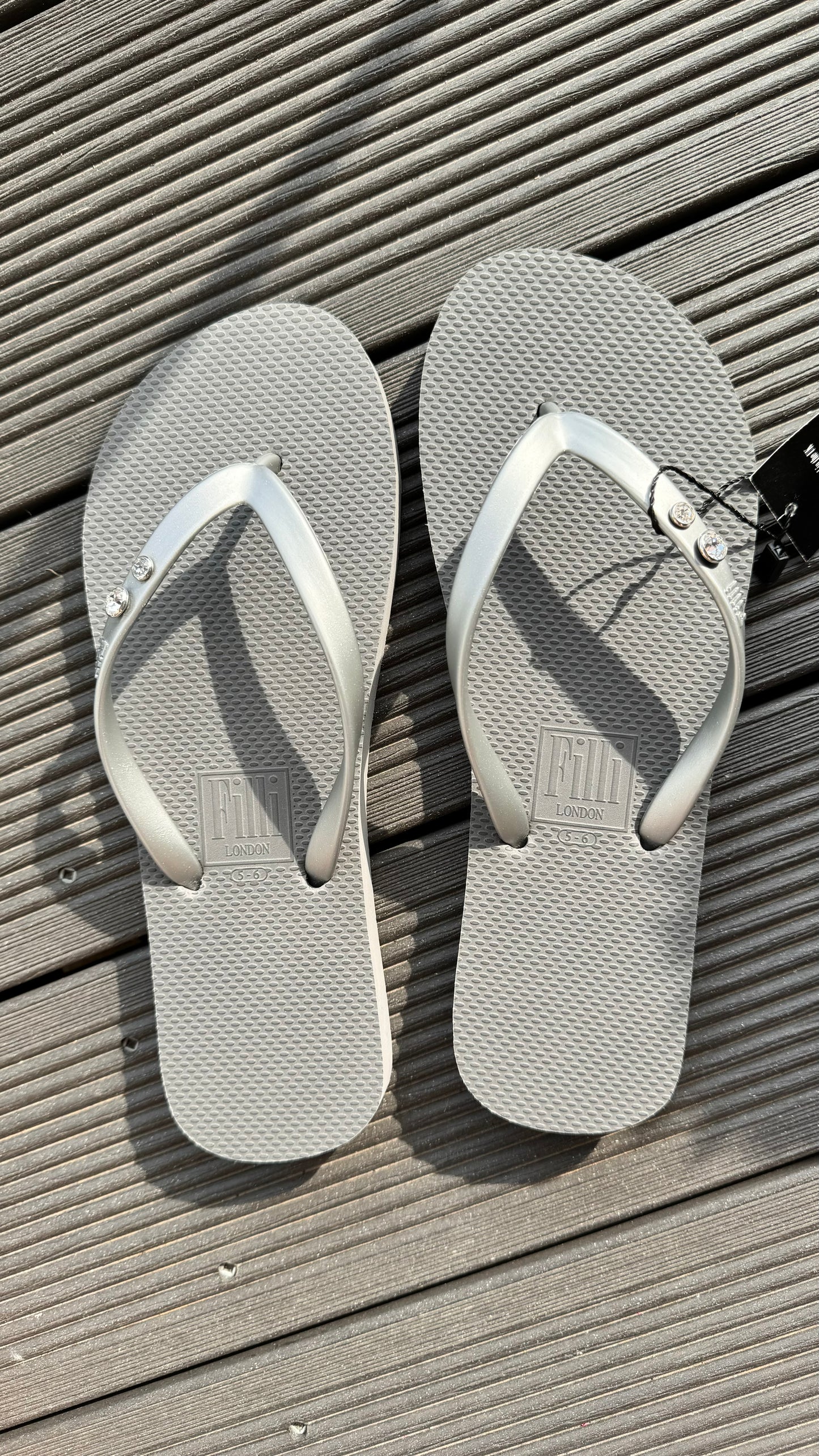 Crystal Diamond - Silver Luxury Flip Flops - Filli London