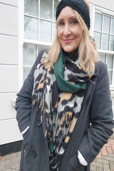 Plain and Leopard Print Soft Wool Tassel Scarf In Green