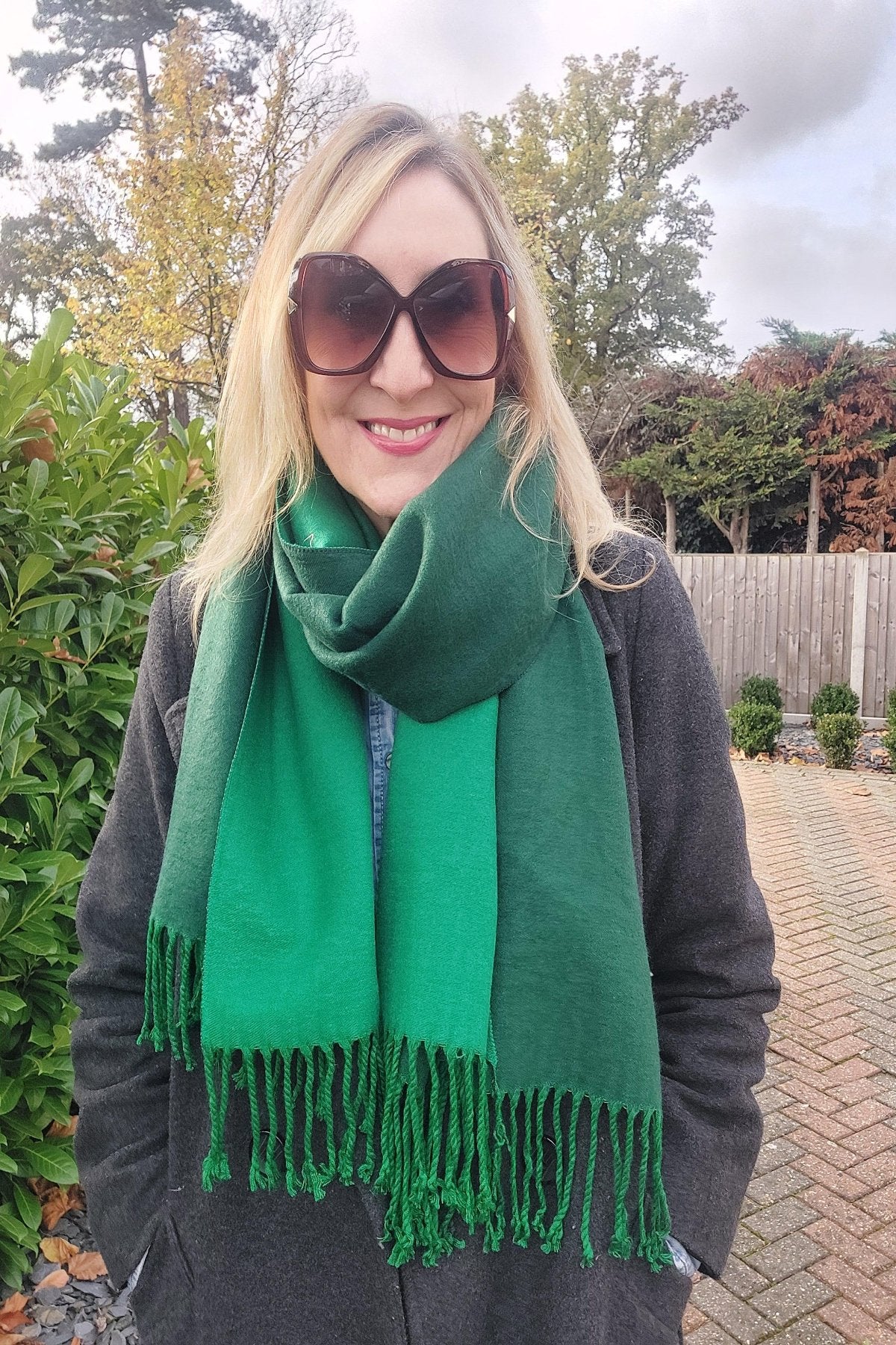 Warm Reversible Plain Tassel Blanket Scarf In Green