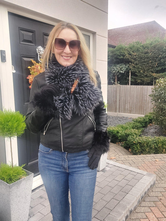 Faux Fur Buckle Scarf & Touchscreen Gloves Gift Set In Black