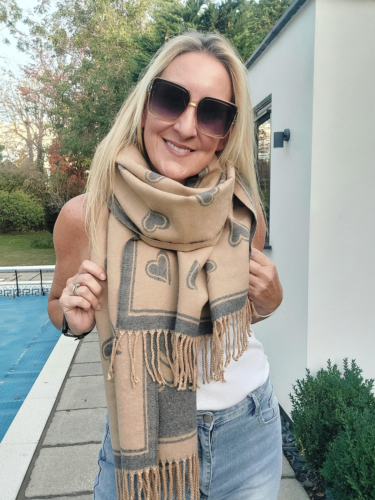 Reversible Heart Print Cashmere Blend Scarf In Gold/Grey - Filli London