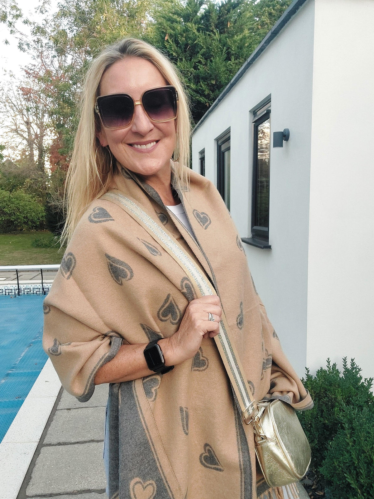 Reversible Heart Print Cashmere Blend Scarf In Gold/Grey - Filli London
