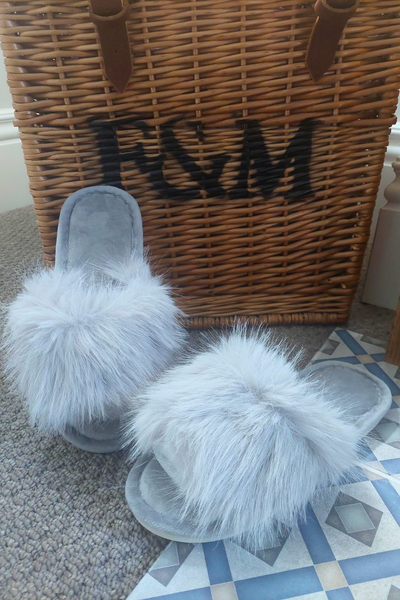 Super Cosy Luxury Fluffy Slippers In Grey