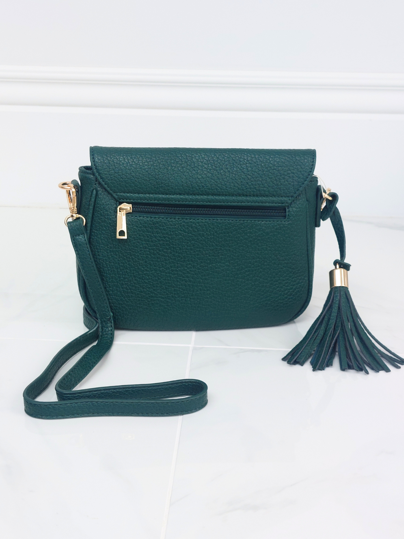 Classic Crossbody Saddle Bag with Magnetic Clasp In Forest Green