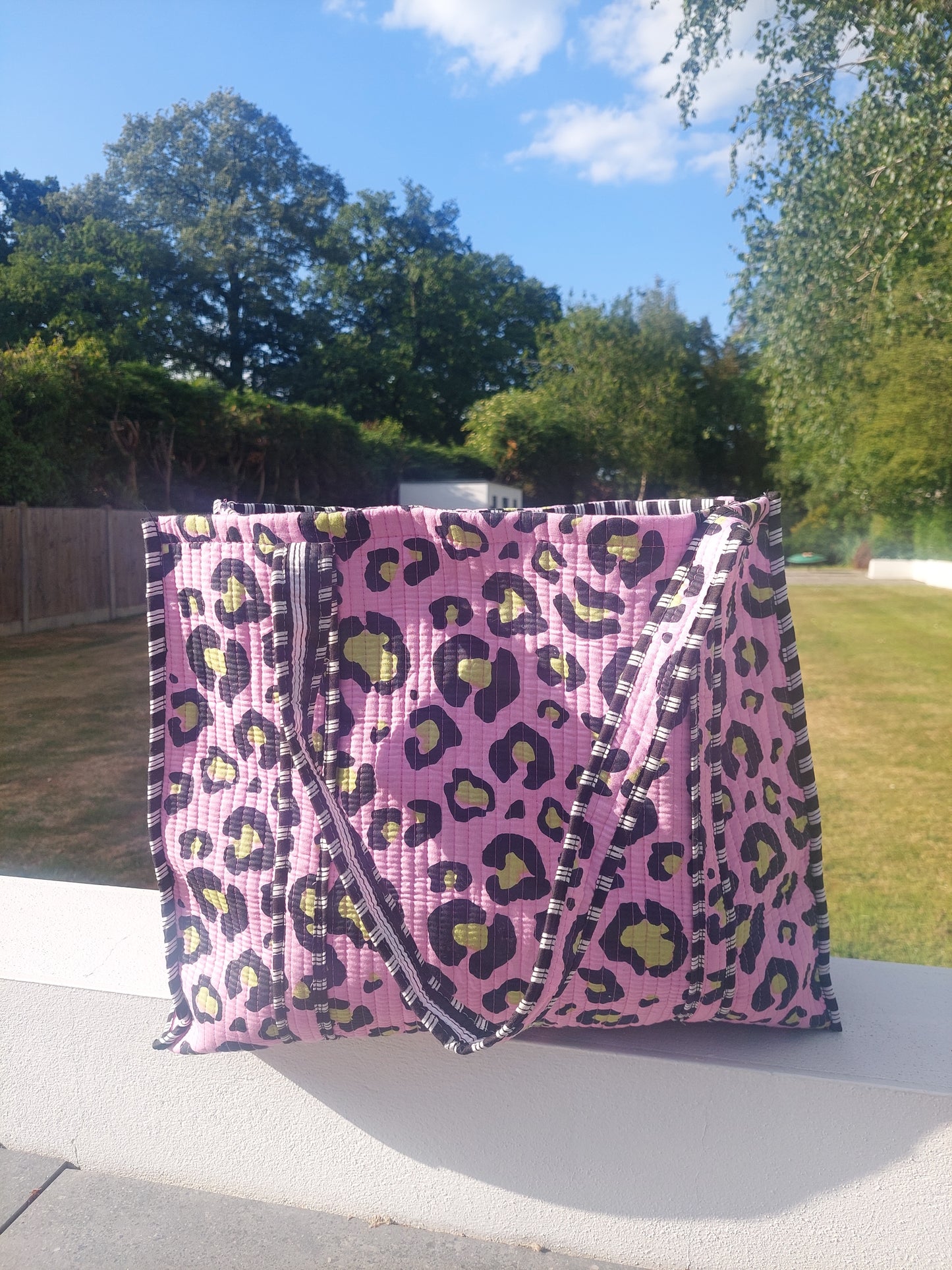 Reversible Quilted Cotton Leopard Print Tote Beach Bag In Pink
