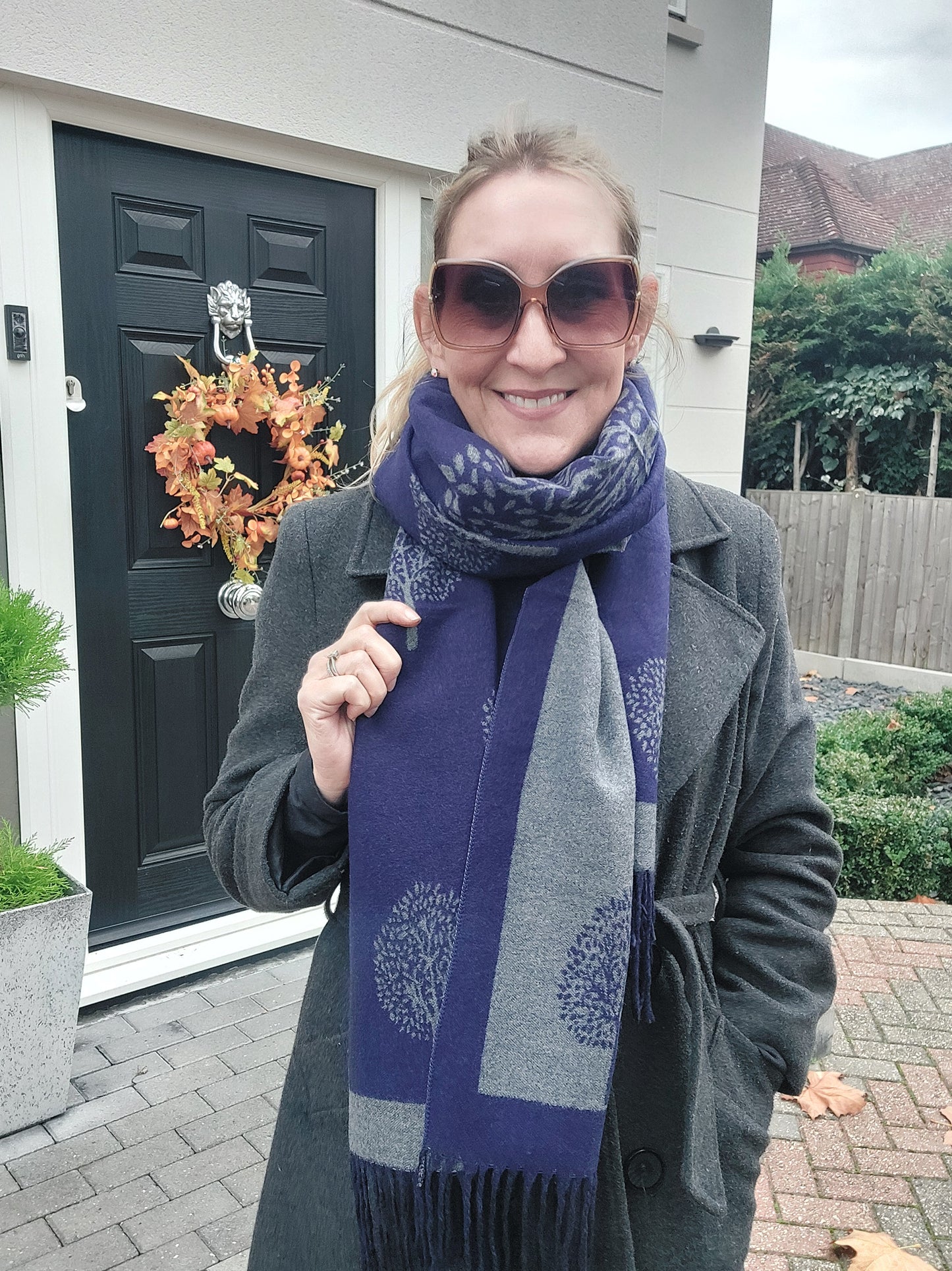 Best Seller⭐Tree Print Reversible Soft Blanket Scarf In Navy