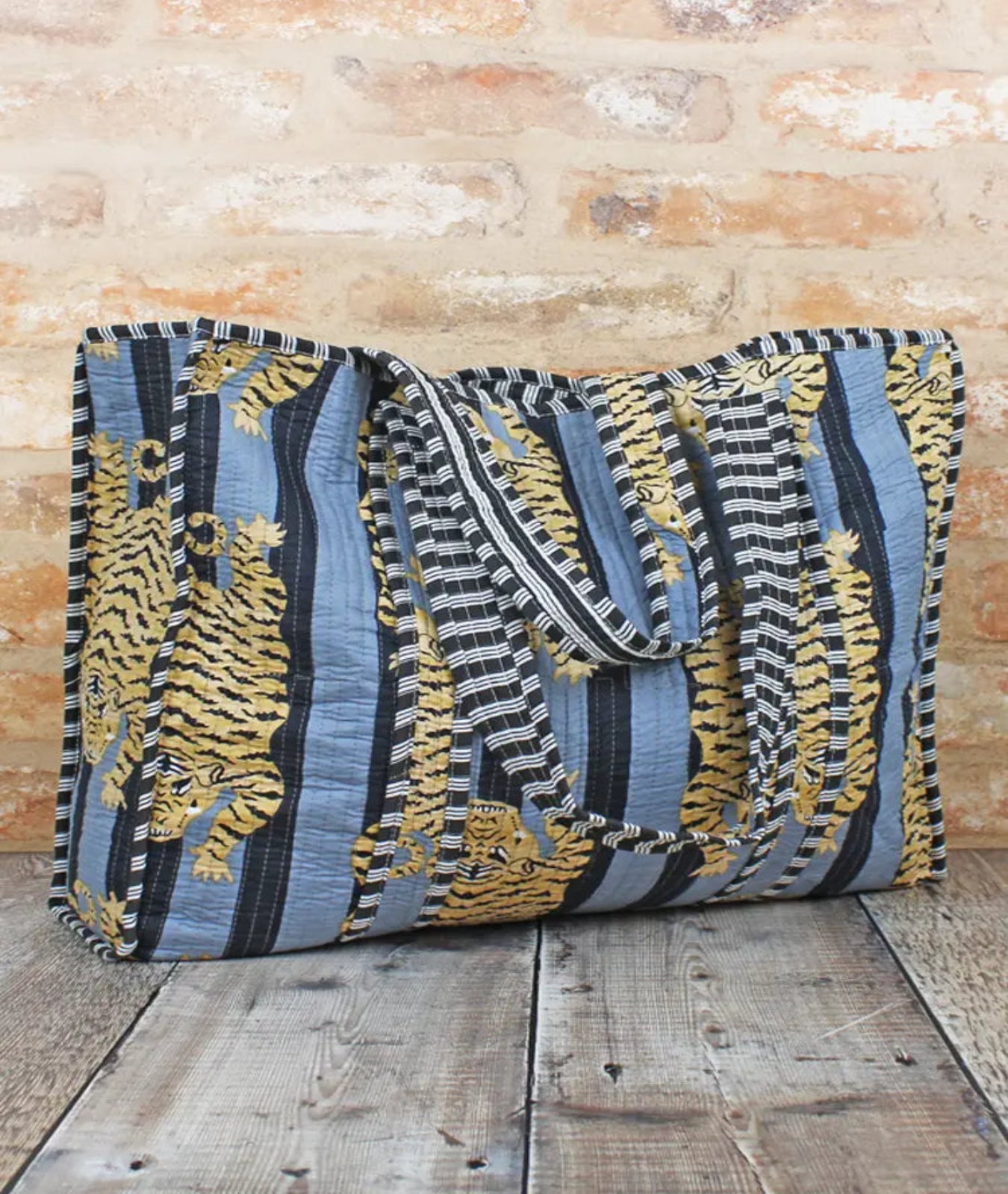 Luxe Edit 💎 Reversible Tiger Print Quilted Cotton Tote In Blue