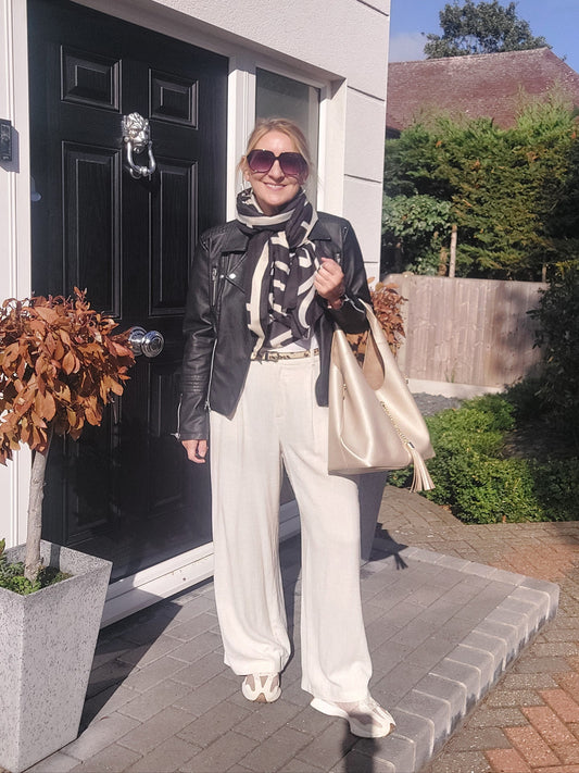 Geo Print Scarf In Black/Cream