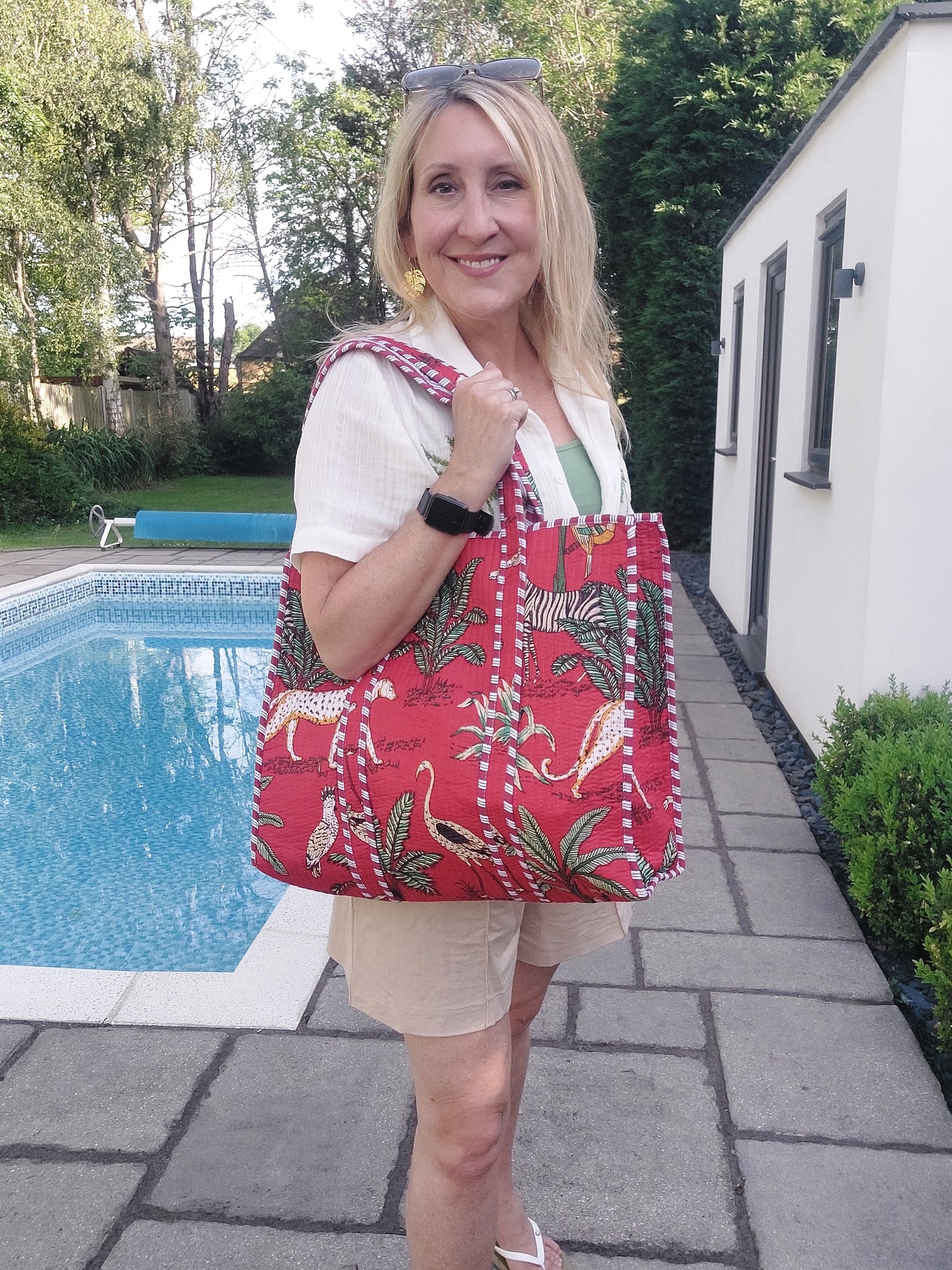 Luxe Edit 💎 Reversible Jungle Print Quilted Cotton Tote In Red