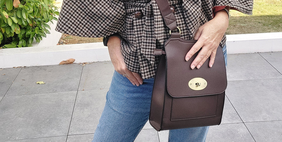 Best Seller⭐Cross Body Messenger Bag In Coffee - Filli London