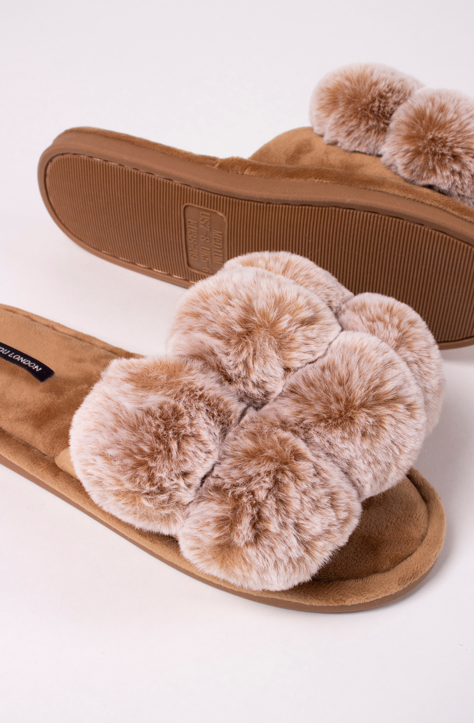 Flip flops with fur pom pom cheap