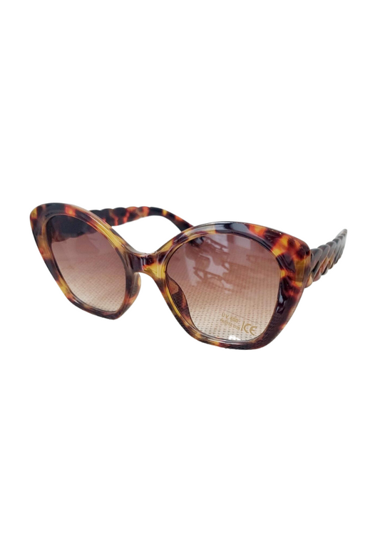 Carrie Oversized Cat Eye Sunglasses In Tortoise - Filli London